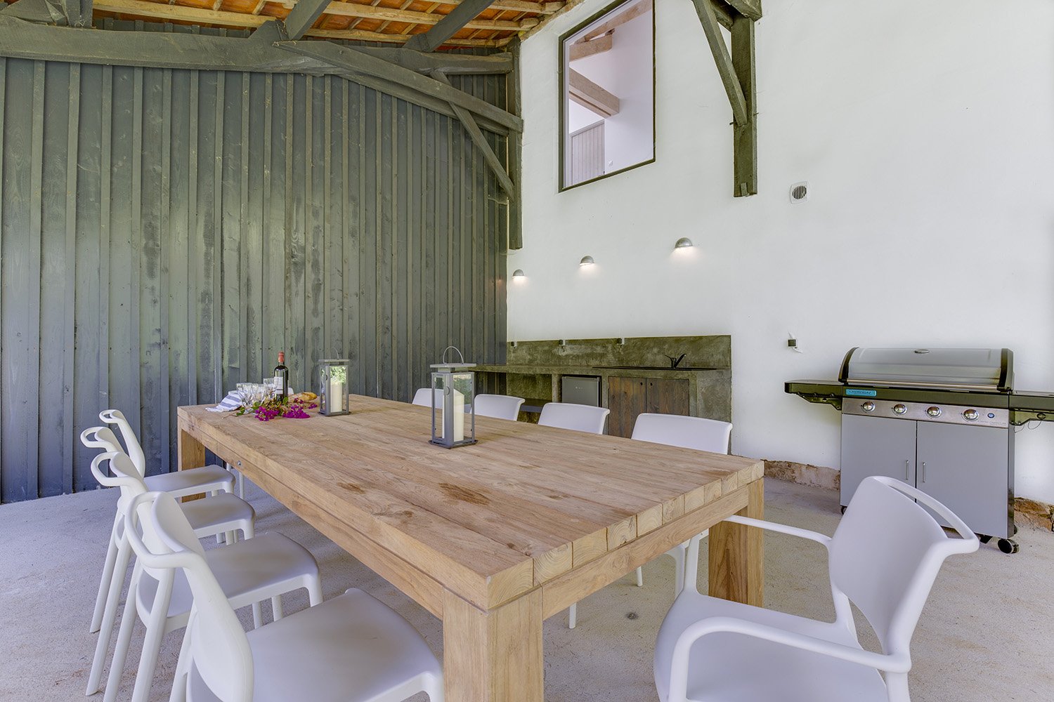 Gite outside dining area