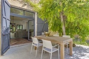 Luxury outside gite dining area