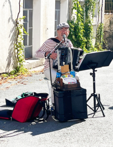 Accordion player at Issigeac market